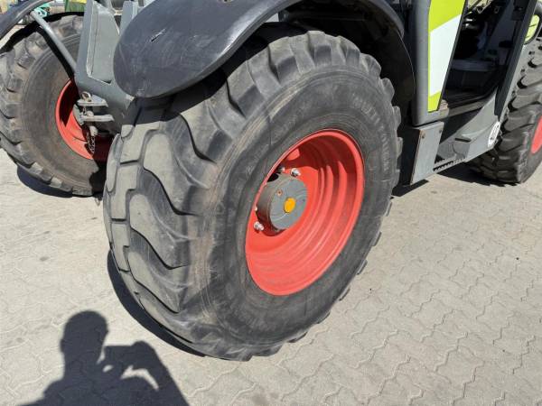 Навантажувач Claas Scorpion 9040 (2009)