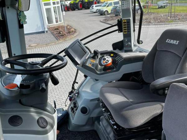 Трактор Claas Axion 940 (2016)