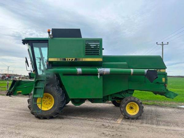 Комбайн John Deere 1177 (1990)