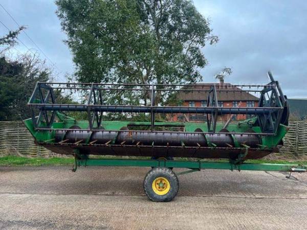 Комбайн John Deere 1177 (1990)