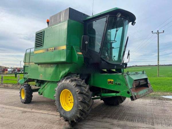 Комбайн John Deere 1177 (1990)
