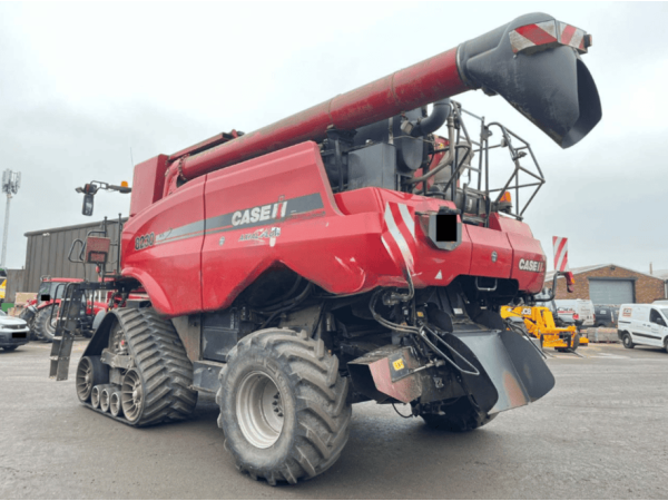 Комбайн Case IH Axial-Flow 8230 (2014)