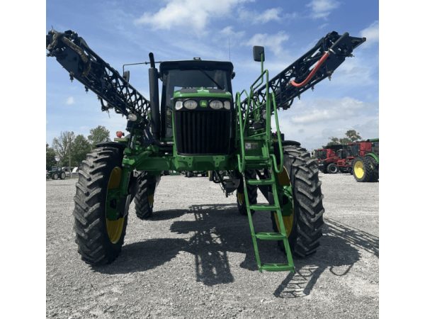 Самохідний обприскувач John Deere 4730 (2011)