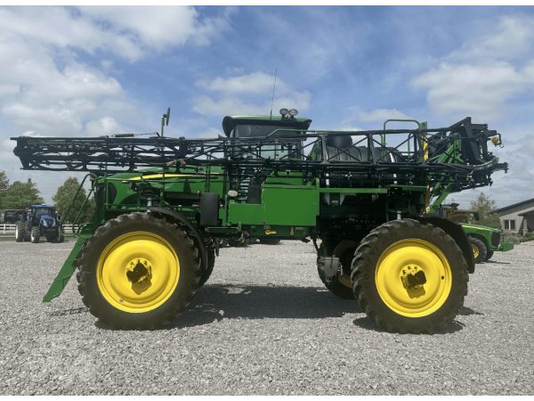 Самохідний обприскувач John Deere 4730 (2011)