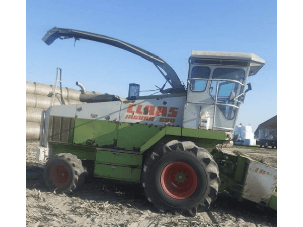 Кормозбиральний комбайн Claas Jaguar 690 (1990)