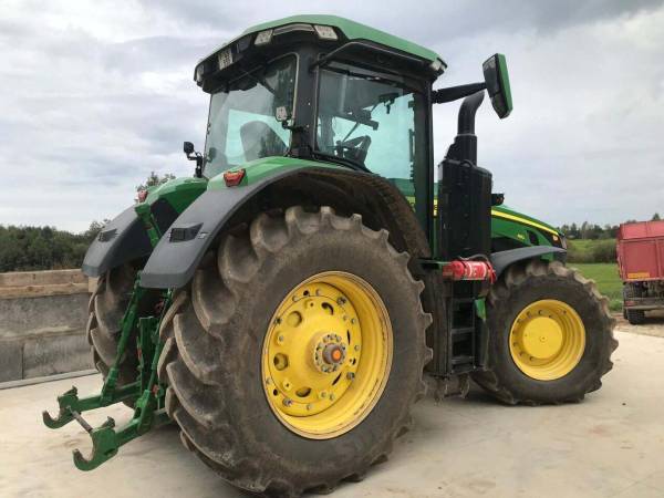 Трактор John Deere 8R410 (2022)