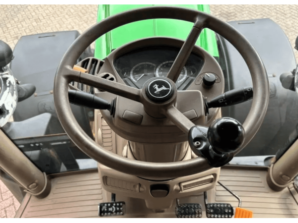 Трактор John Deere 6210R (2012)