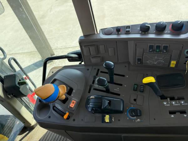 Трактор John Deere 6120M (2018)