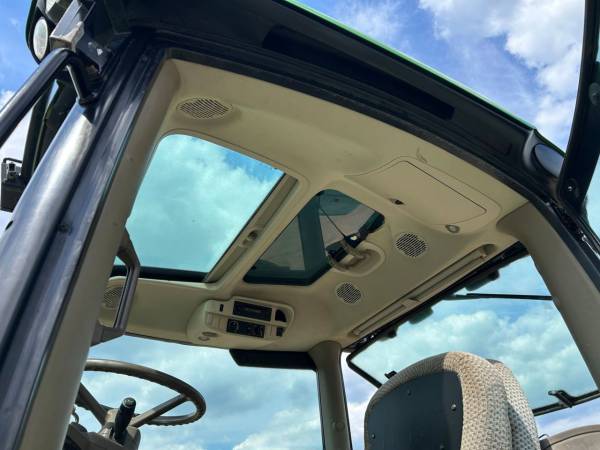 Трактор John Deere 6115R (2013)