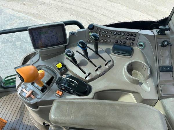 Трактор John Deere 6115R (2013)