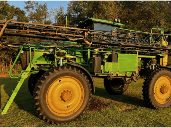 Самохідний обприскувач John Deere 4730 (2009)