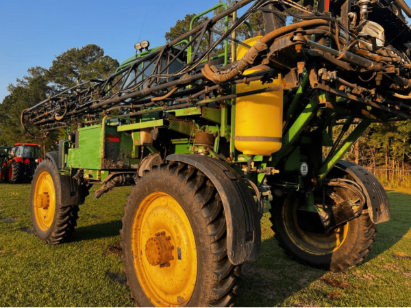 Самохідний обприскувач John Deere 4730 (2009)