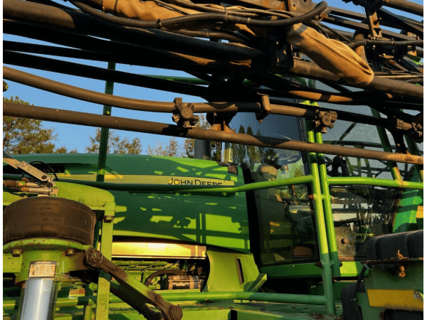 Самохідний обприскувач John Deere 4730 (2009)