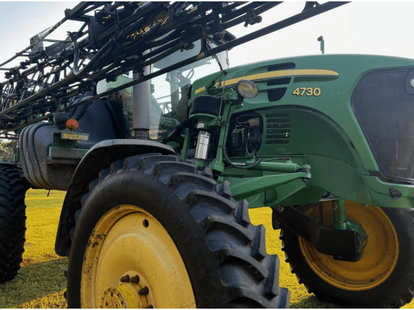 Самохідний обприскувач John Deere 4730 (2009)