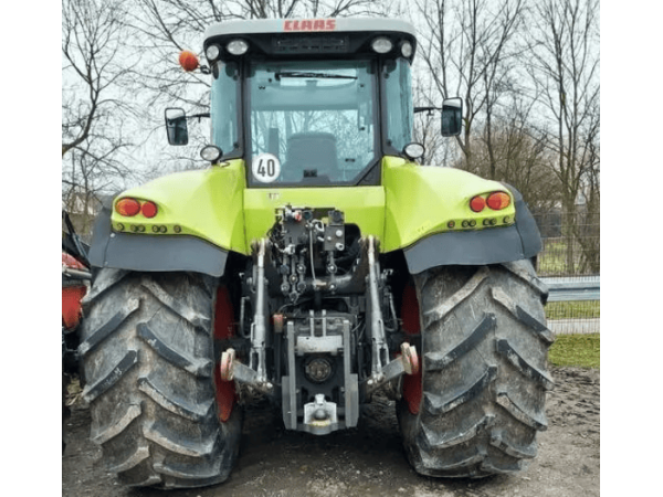 Трактор Claas Axion 810 (2010)