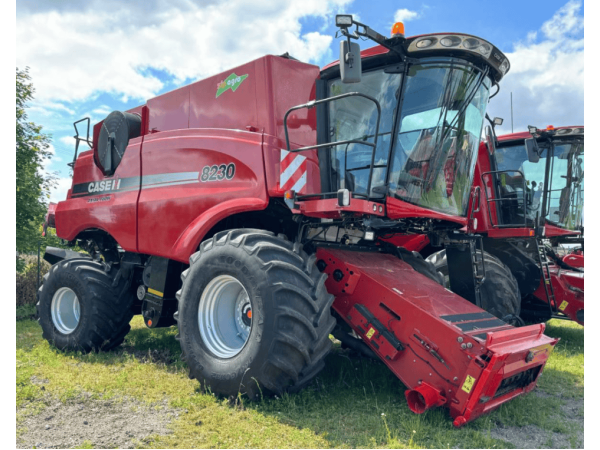 Комбайн Case IH 8230 (2014)
