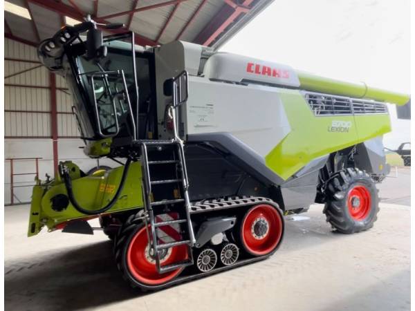 Комбайн Claas Lexion 8700TT (2022)