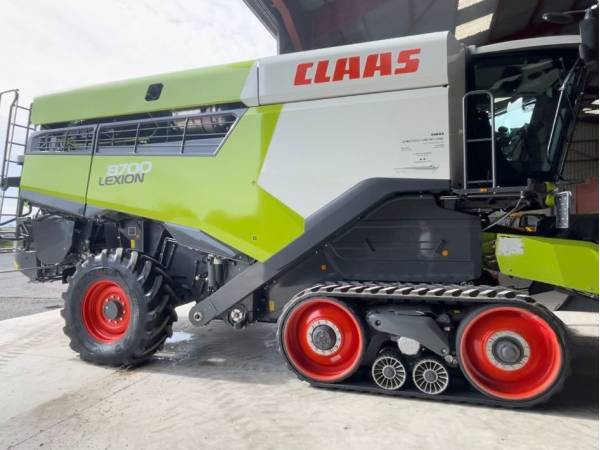 Комбайн Claas Lexion 8700TT (2022)