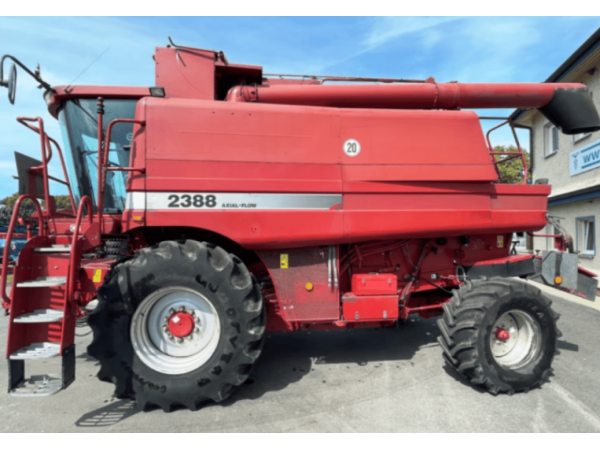 Комбайн Case IH 2388 (2002)