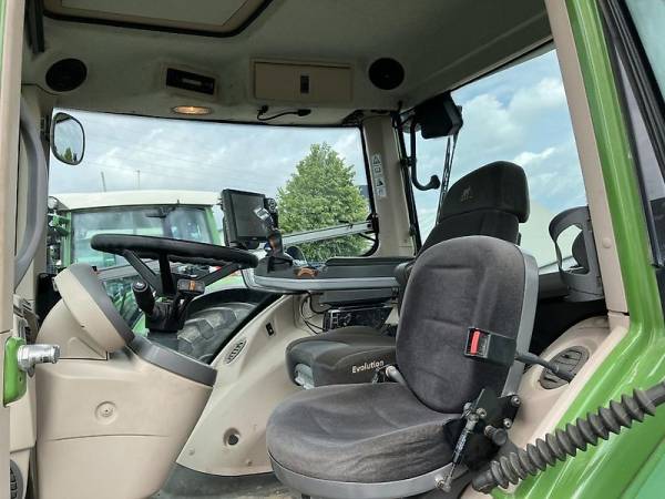  Траткор Fendt 828 VARIO S4 (2016)