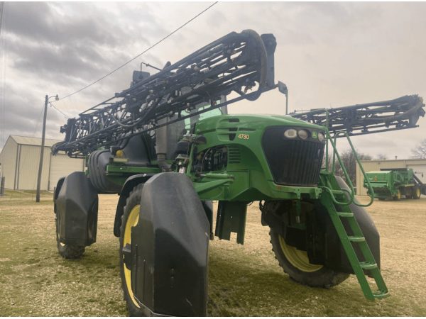 Самохідний обприскувач John Deere 4730 (2010)