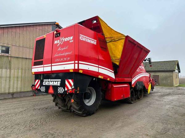 Бурякозбиральний комбайн Grimme Maxtron 620 (2010)