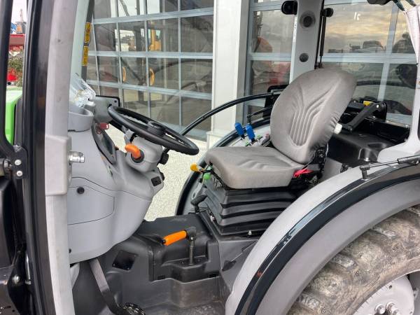 Трактор Deutz-Fahr 580DV (2022)