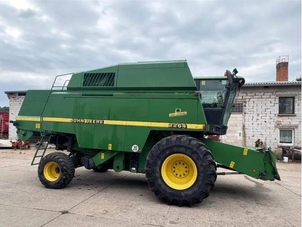 Комбайн John Deere 2264 (1997)