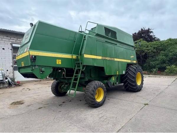 Комбайн John Deere 2264 (1997)