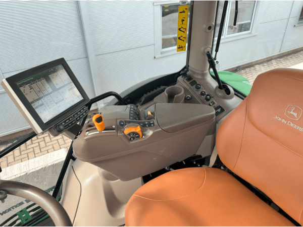 Трактор John Deere 6135R (2019)