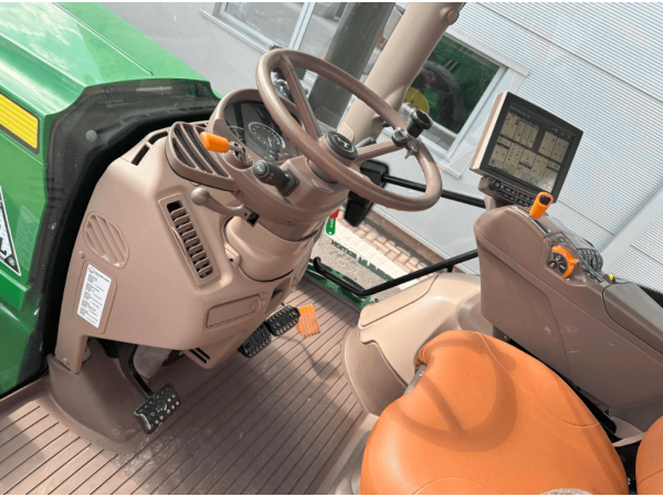 Трактор John Deere 6135R (2019)