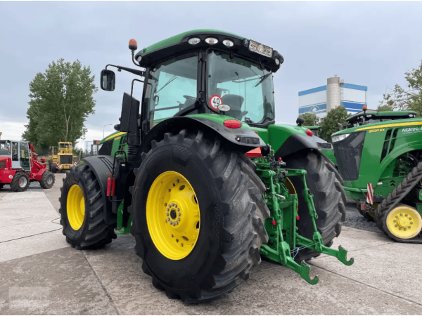  Трактор John Deere 7230R (2012)