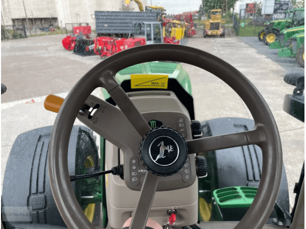  Трактор John Deere 7230R (2012)