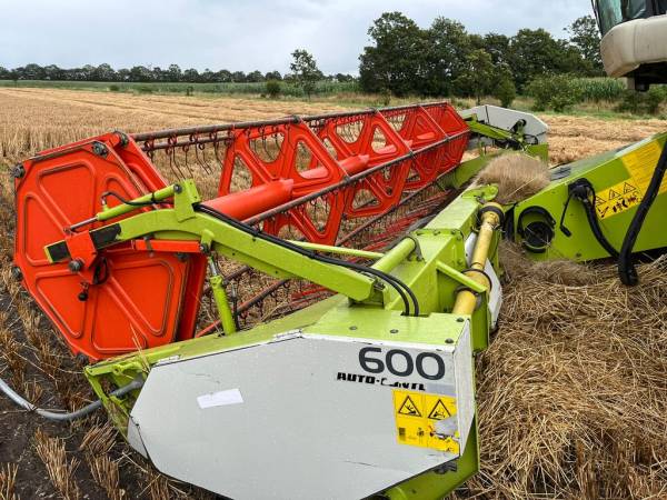 Комбайн Claas Lexion 420 (2001)
