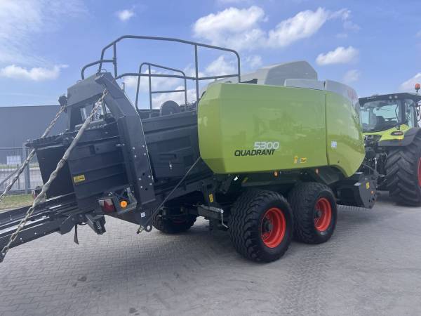 Прес-підбирач Claas Quadrant 5300 (2019)