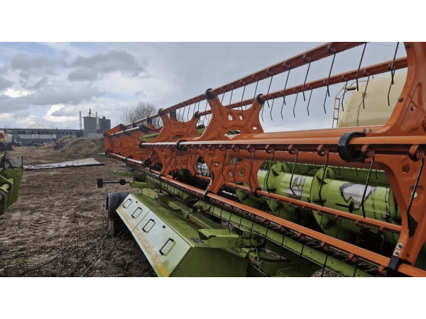 Жниварка зернова Claas vario 1050 (2013)