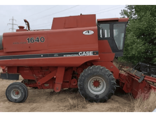 Комбайн Case IH 1640 (1986)
