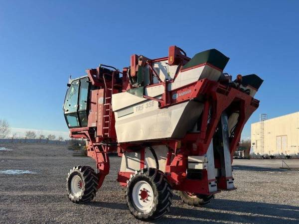 Виноградозбиральний комбайн Bargam TRS 35E (2016)