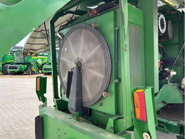 Кормозбиральний комбайн John Deere 7300 (2005)