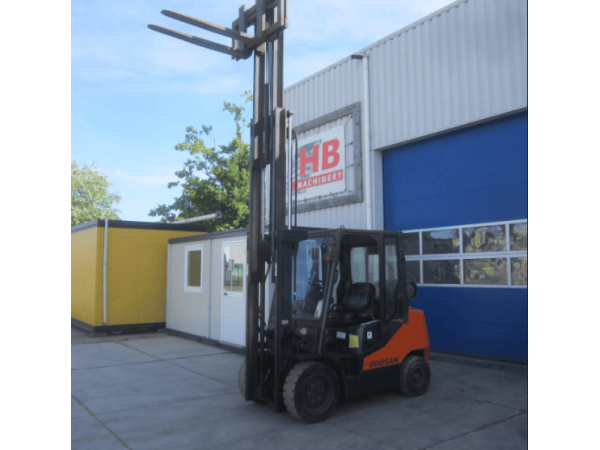 Навантажувач Doosan G35C (2015)