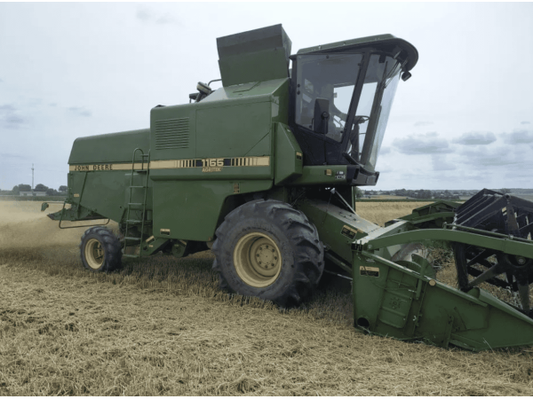 Комбайн John Deere 1155 (1996)