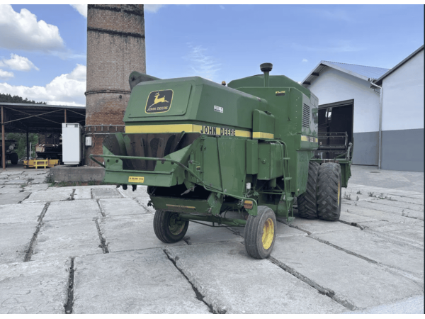 Комбайн John deere 1055