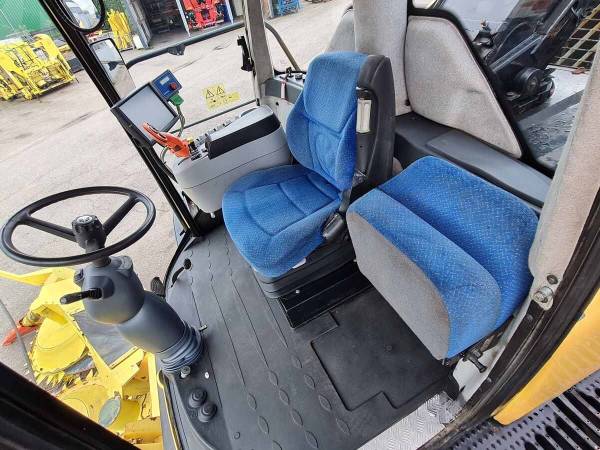 Комбайн кормозбиральний New Holland FR600 (2015)