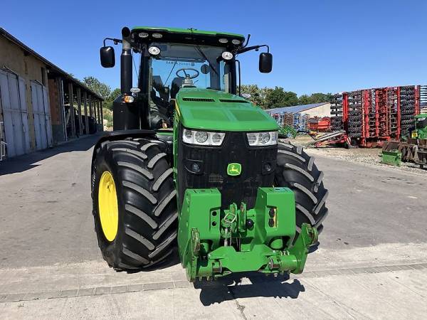 Трактор John Deere 8320R (2015)