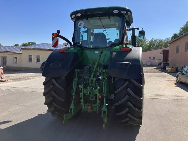 Трактор John Deere 8320R (2015)