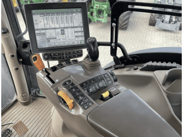 Трактор John Deere 6175 R (2015)