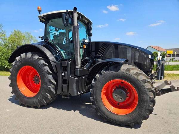 Трактор Claas Axion 920 (2013)