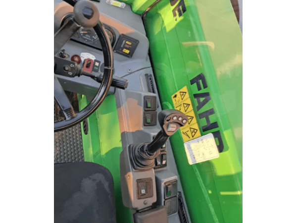 Навантажувач Deutz-Fahr Agrovector 30.7 (2009)