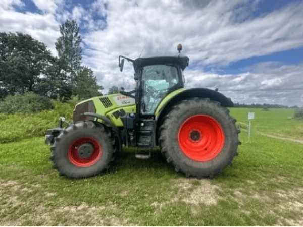 Трактор Claas Axion 830 (2015)