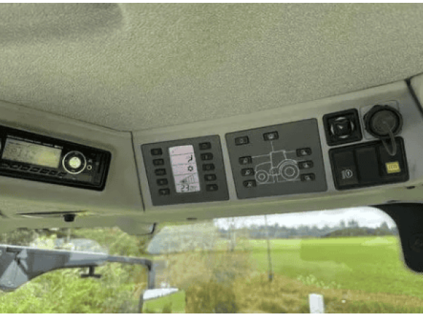 Трактор Claas Axion 830 (2015)